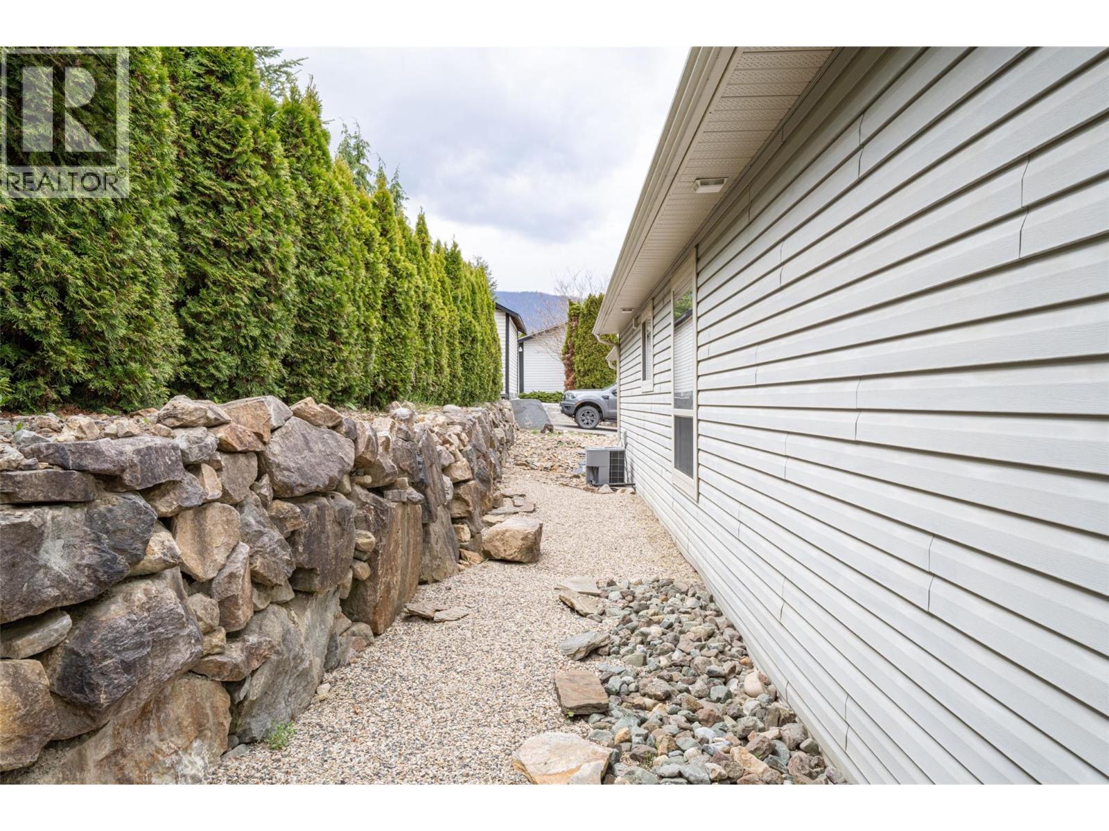 1510 Trans Canada Highway Unit# 42, Sorrento, British Columbia  V0E 2W2 - Photo 43 - 10384302