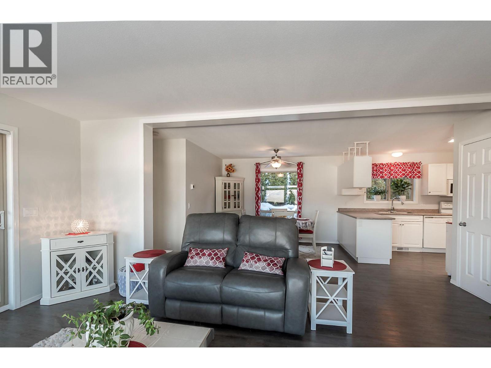 1510 Trans Canada Highway Unit# 42, Sorrento, British Columbia  V0E 2W2 - Photo 9 - 10384302