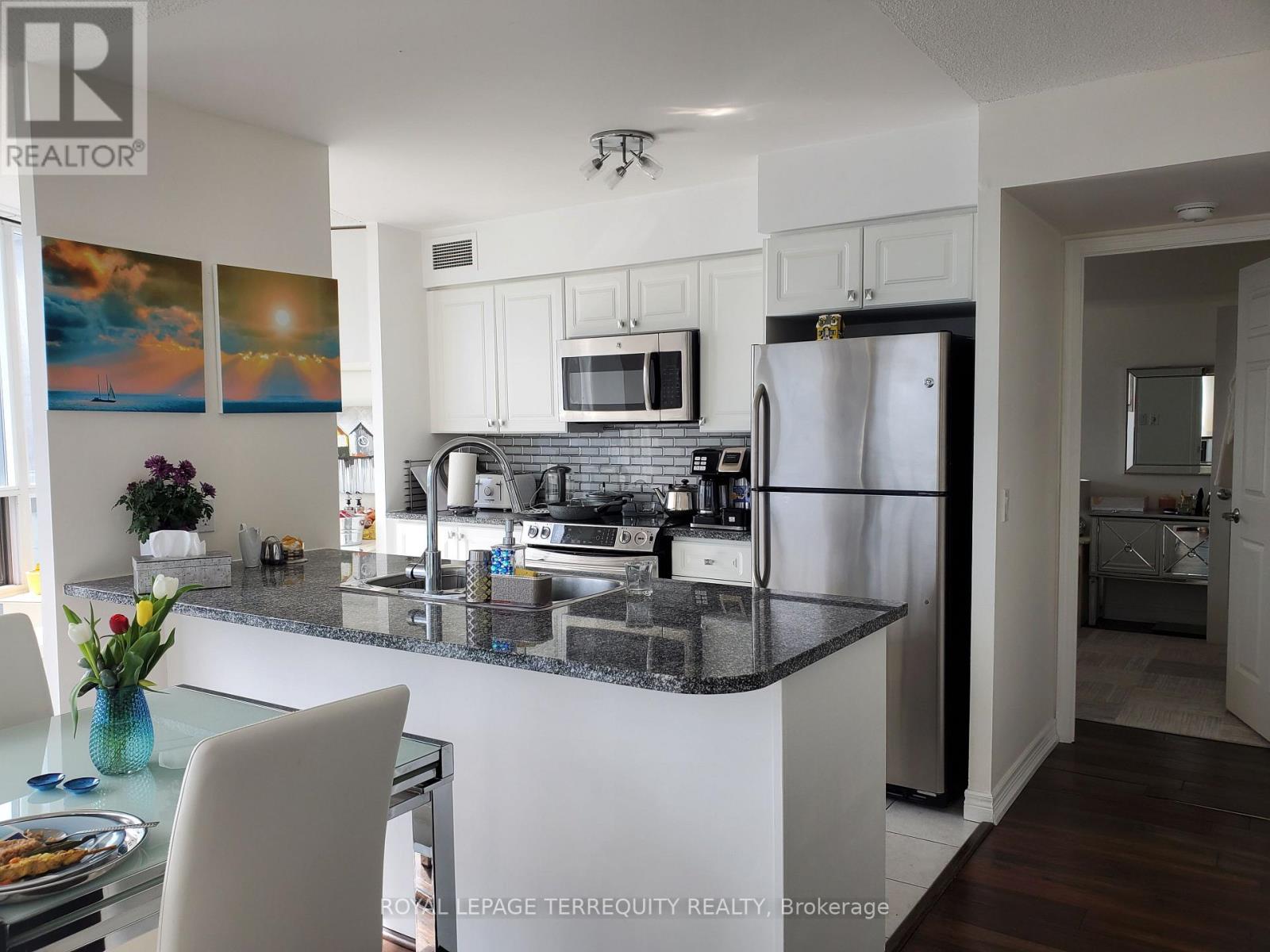 2311 - 30 Grand Trunk Crescent, Toronto, Ontario  M5J 3A4 - Photo 6 - C13038890