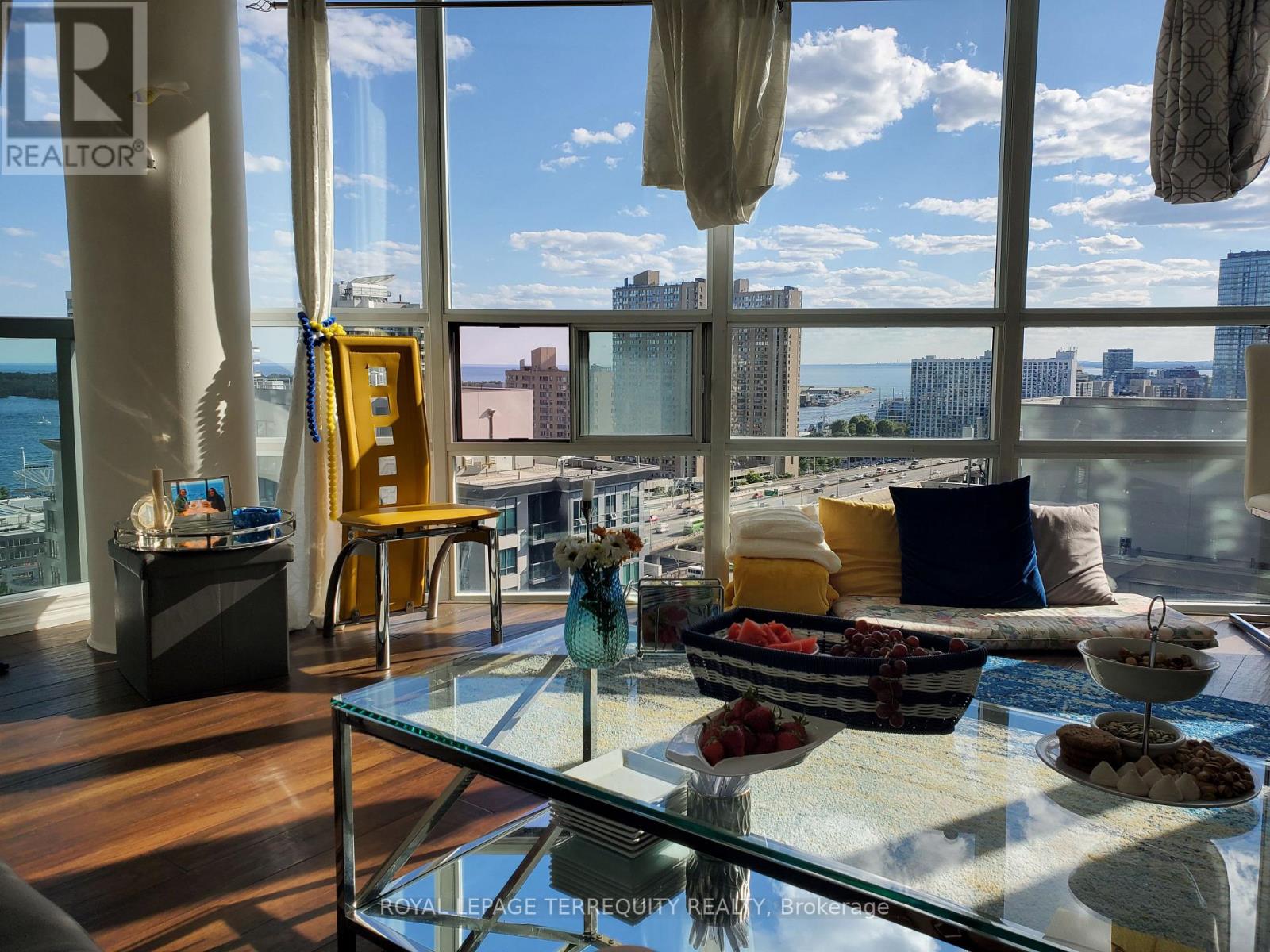 2311 - 30 Grand Trunk Crescent, Toronto, Ontario  M5J 3A4 - Photo 23 - C13038890