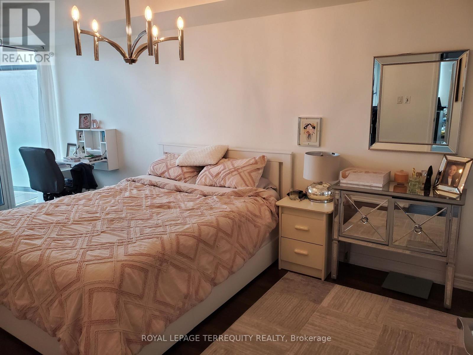 2311 - 30 Grand Trunk Crescent, Toronto, Ontario  M5J 3A4 - Photo 11 - C13038890