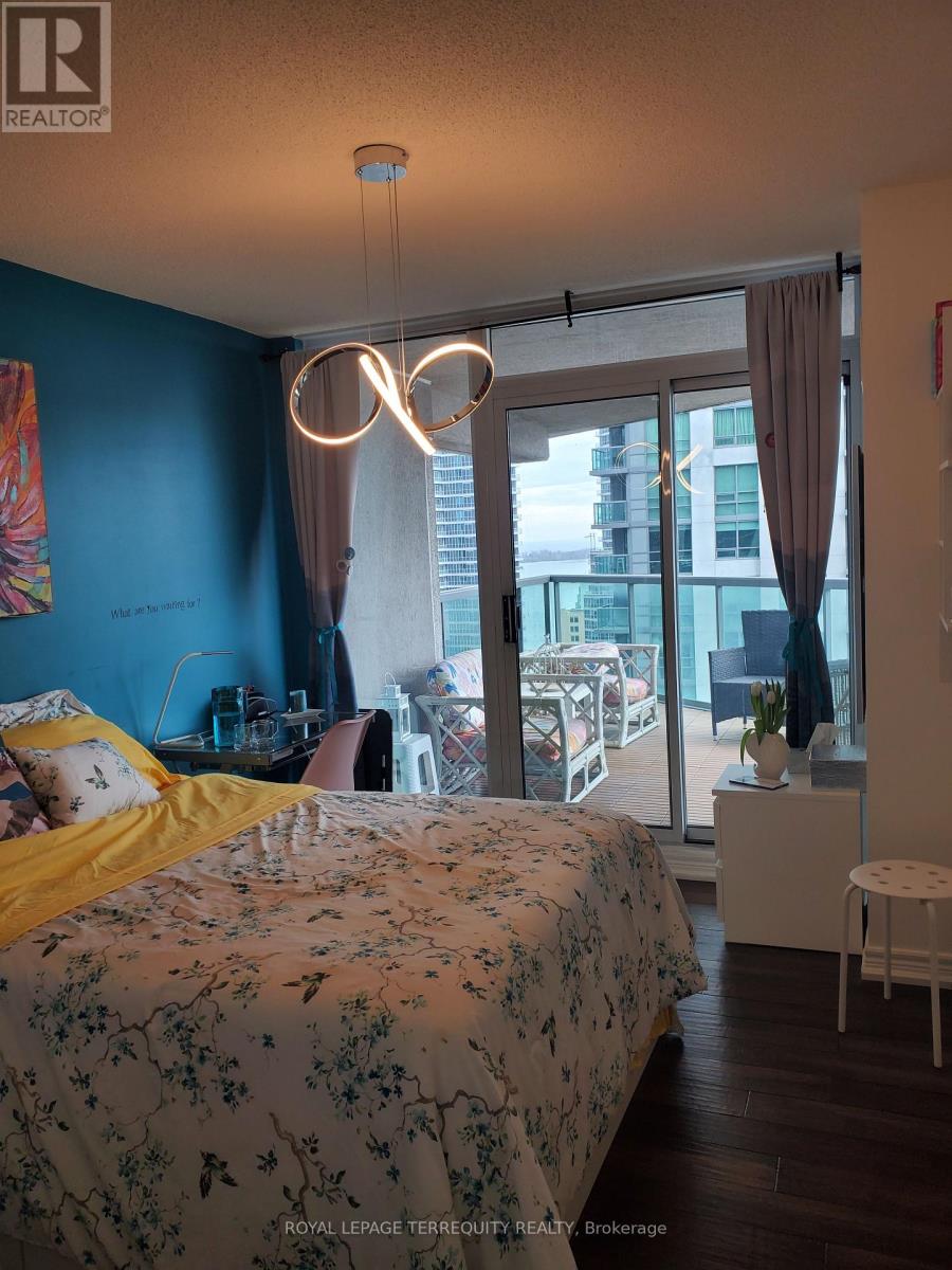 2311 - 30 Grand Trunk Crescent, Toronto, Ontario  M5J 3A4 - Photo 16 - C13038890