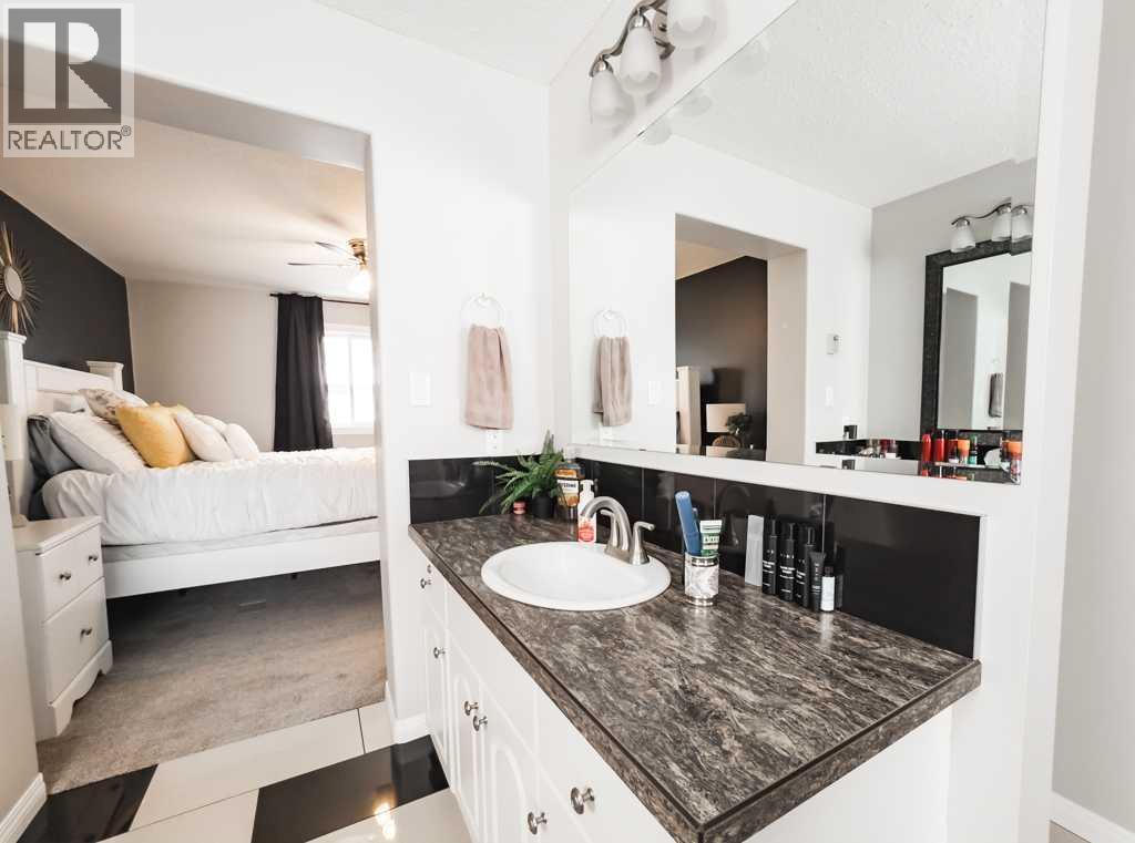 10705 101 Avenue, La Crete, Alberta  T0H 2H0 - Photo 29 - A2302010