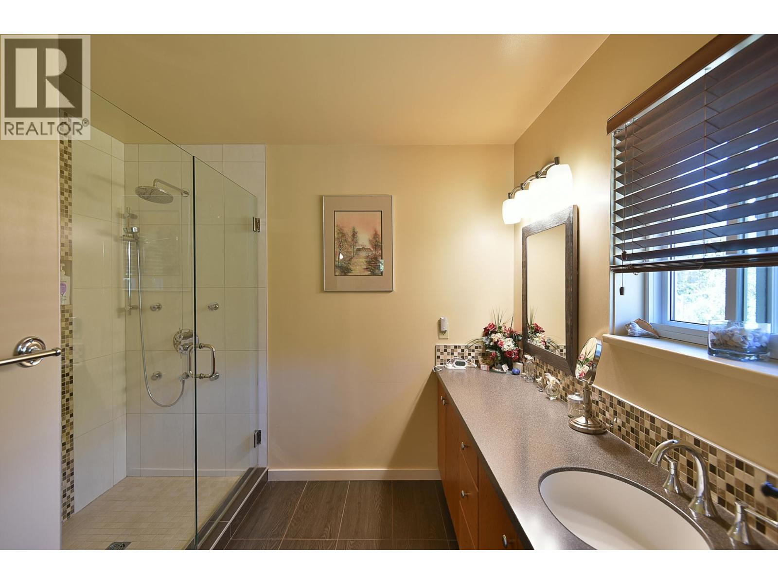 6502 Sunshine Coast Highway, Sechelt, British Columbia  V7Z 0M9 - Photo 15 - R3115485