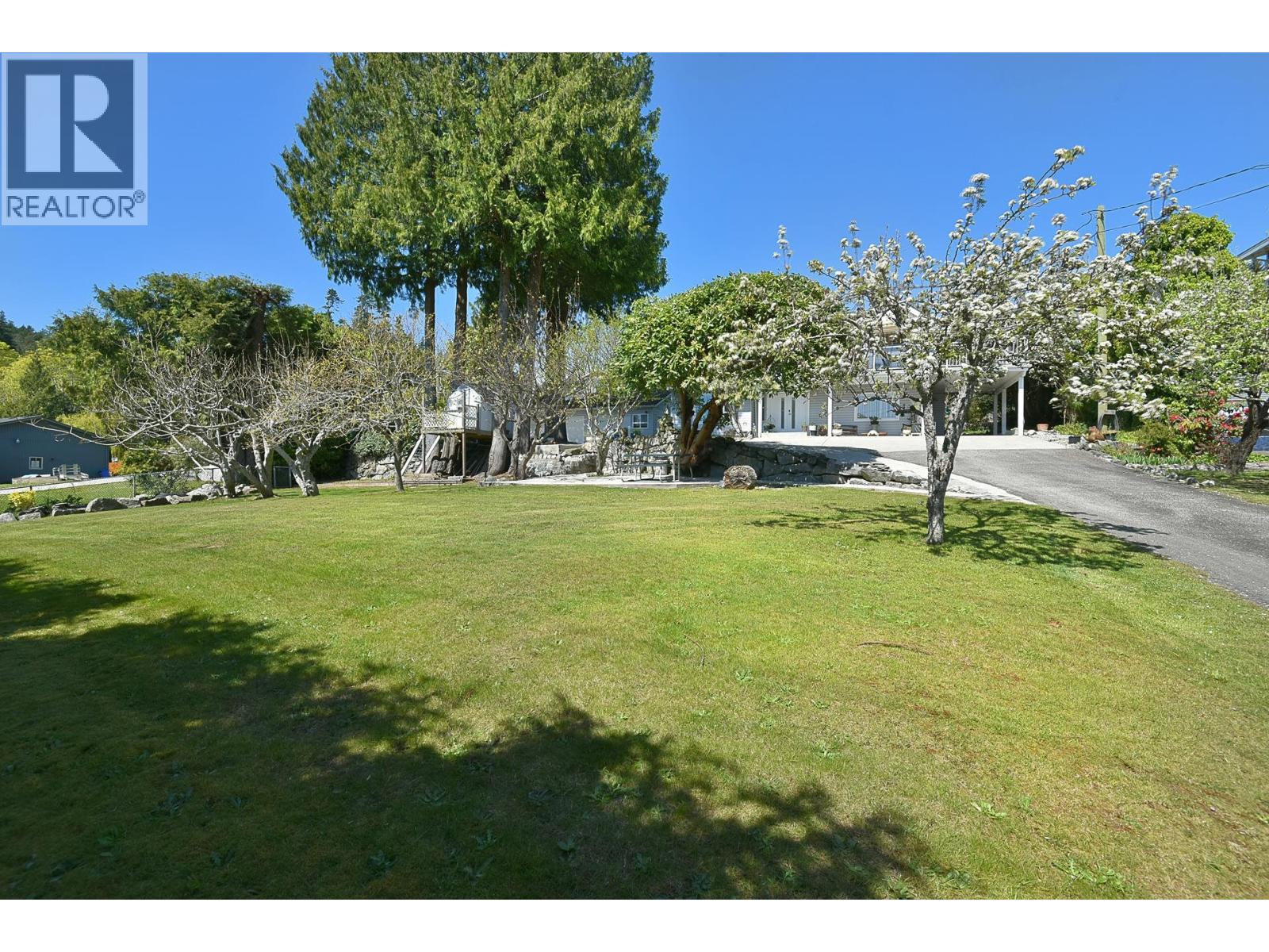 6502 Sunshine Coast Highway, Sechelt, British Columbia  V7Z 0M9 - Photo 35 - R3115485