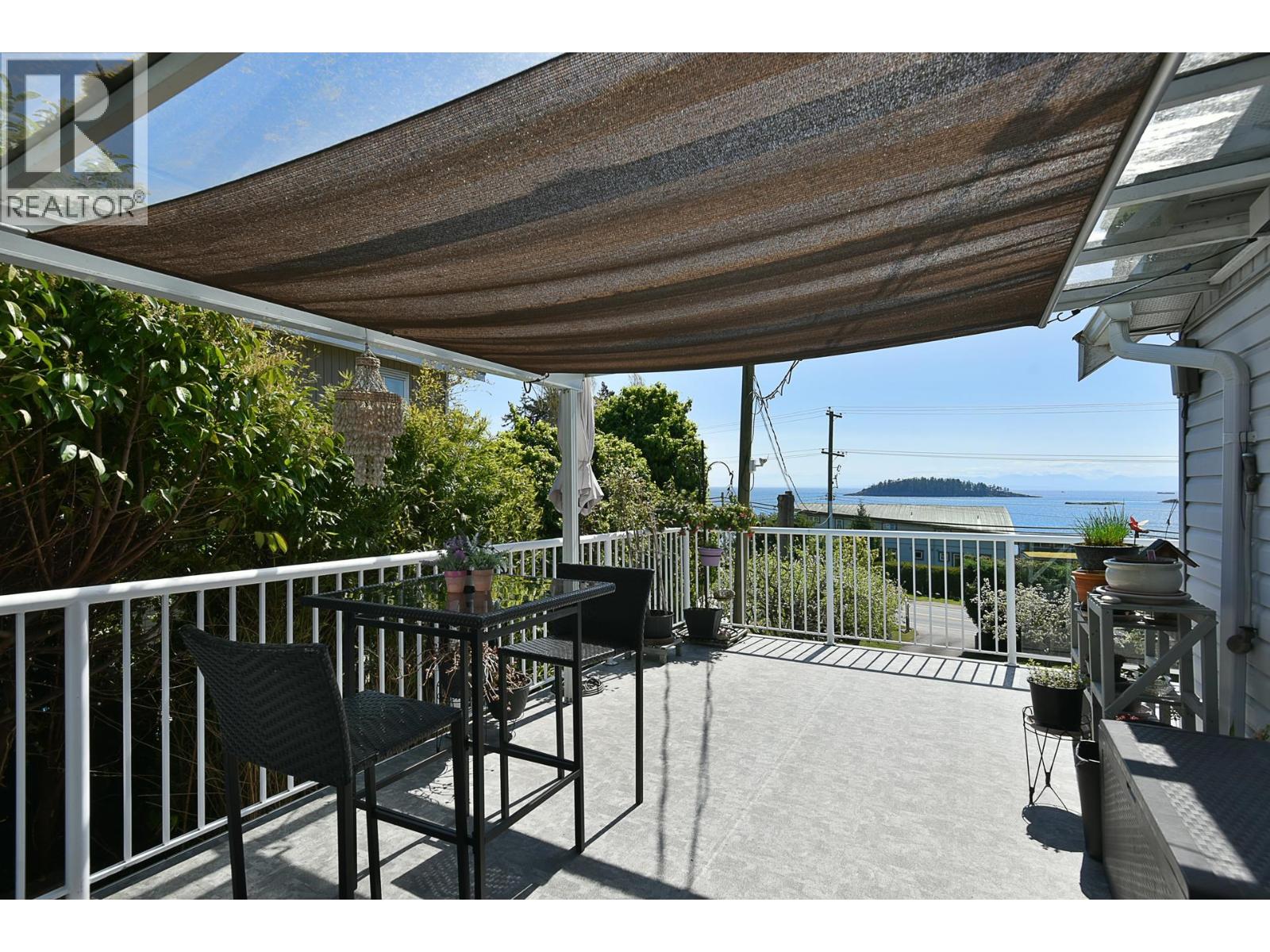 6502 Sunshine Coast Highway, Sechelt, British Columbia  V7Z 0M9 - Photo 8 - R3115485