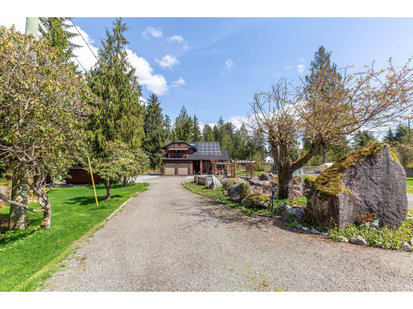 9328 Larkspur Avenue, Mission, British Columbia  V2V 7C9 - Photo 2 - R3115300