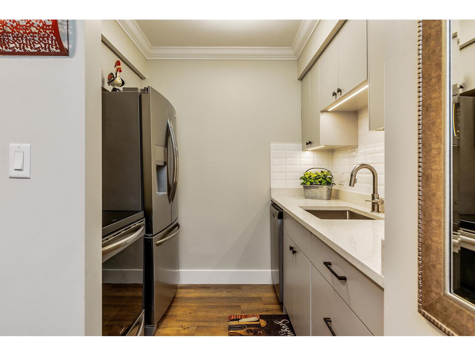 203 17661 58a Avenue, Surrey, British Columbia  V3S 1N4 - Photo 6 - R3107138