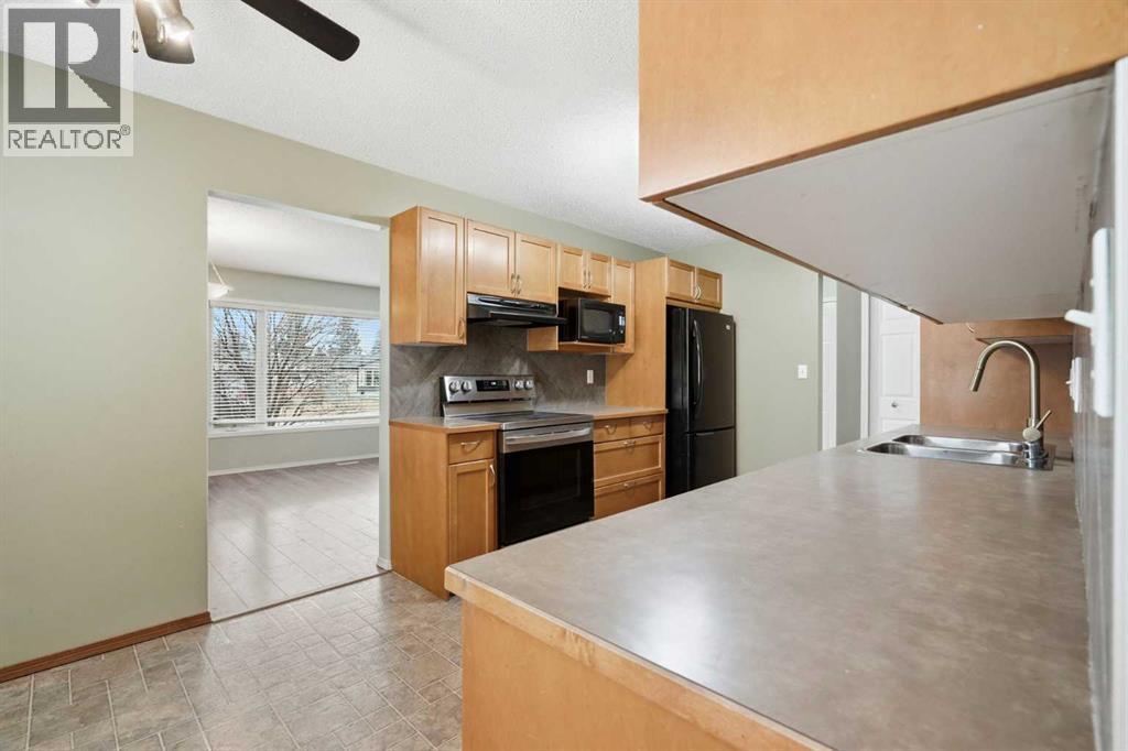 138 Midcrest Crescent Se, Calgary, Alberta  T2X 1B6 - Photo 10 - A2304491