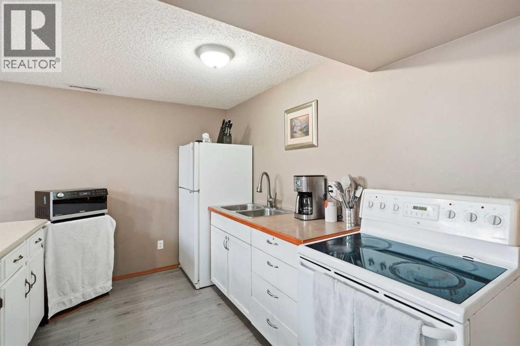 138 Midcrest Crescent Se, Calgary, Alberta  T2X 1B6 - Photo 23 - A2304491