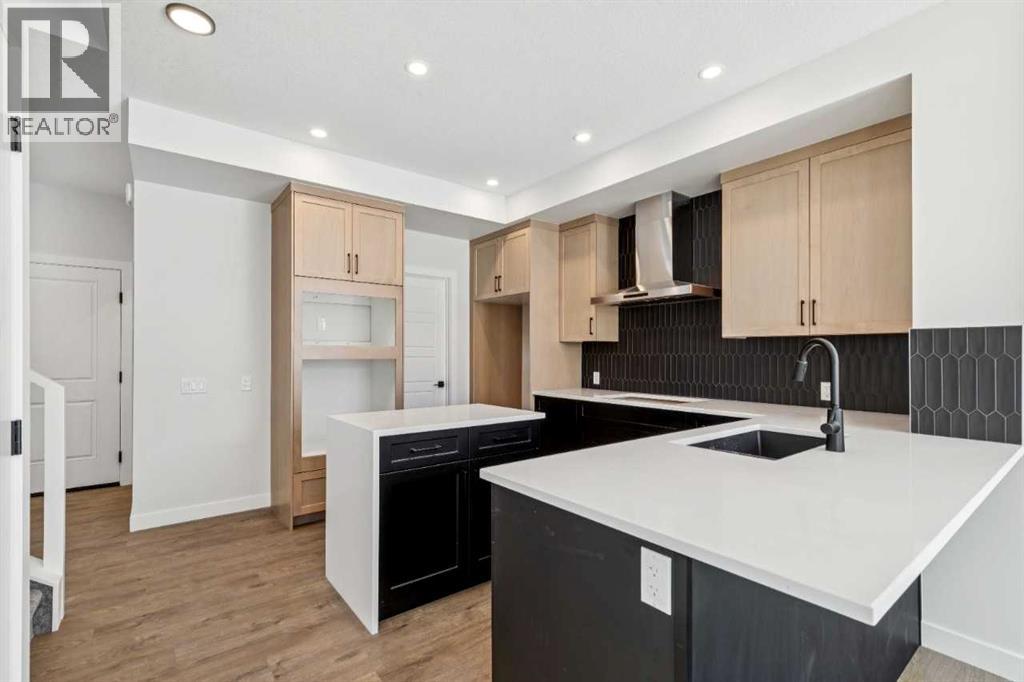 132 Southbow Village Way, Cochrane, Alberta  T4C 3J9 - Photo 6 - A2282654