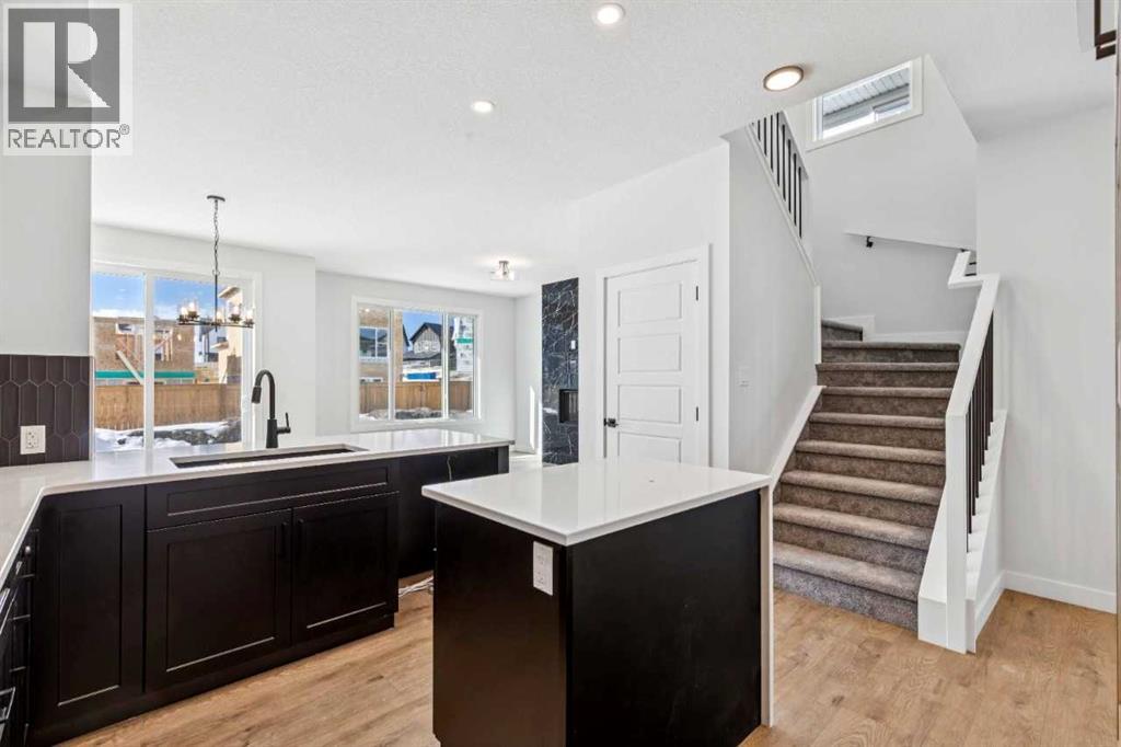 132 Southbow Village Way, Cochrane, Alberta  T4C 3J9 - Photo 8 - A2282654