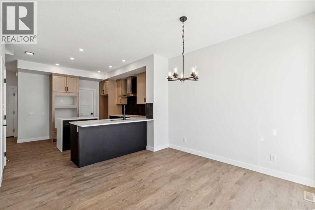 132 Southbow Village Way, Cochrane, Alberta  T4C 3J9 - Photo 10 - A2282654