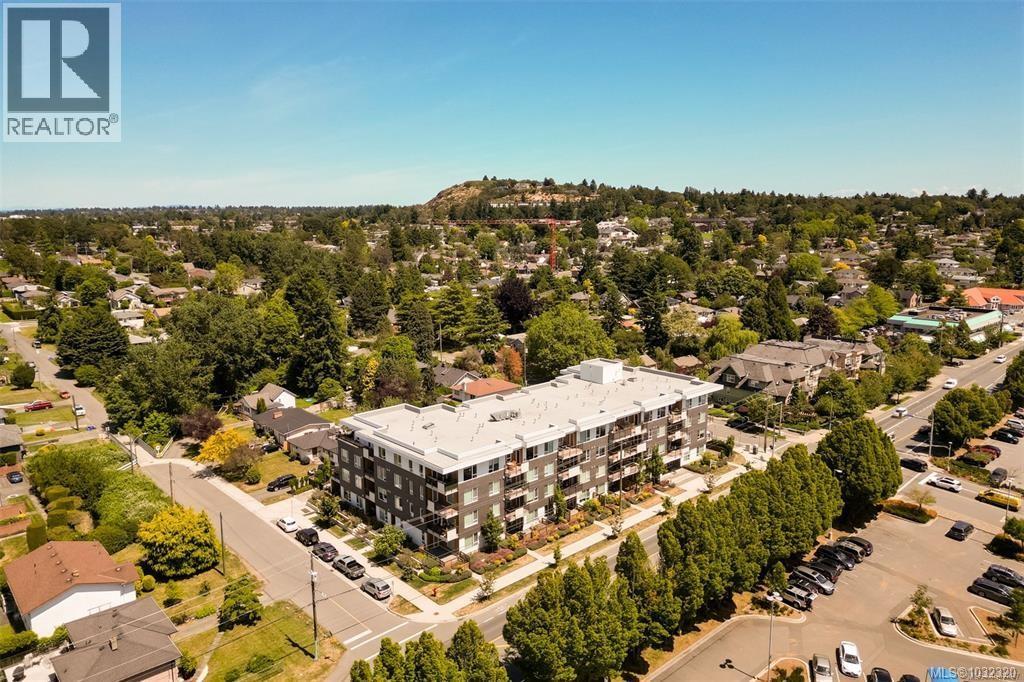 409 1588 North Dairy Rd, Saanich, British Columbia  V8T 3V4 - Photo 40 - 1032320