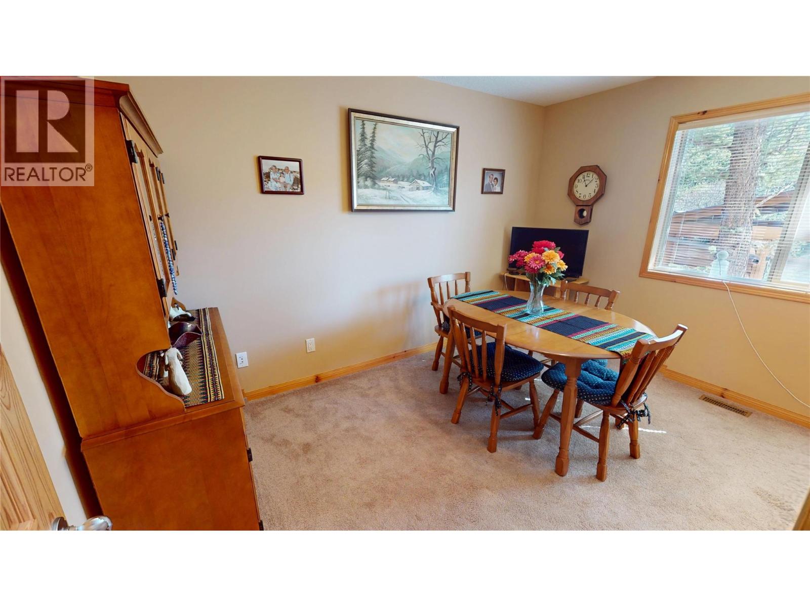 7490 Pine Cone Lane, Radium Hot Springs, British Columbia  V0A 1M0 - Photo 15 - 10384368