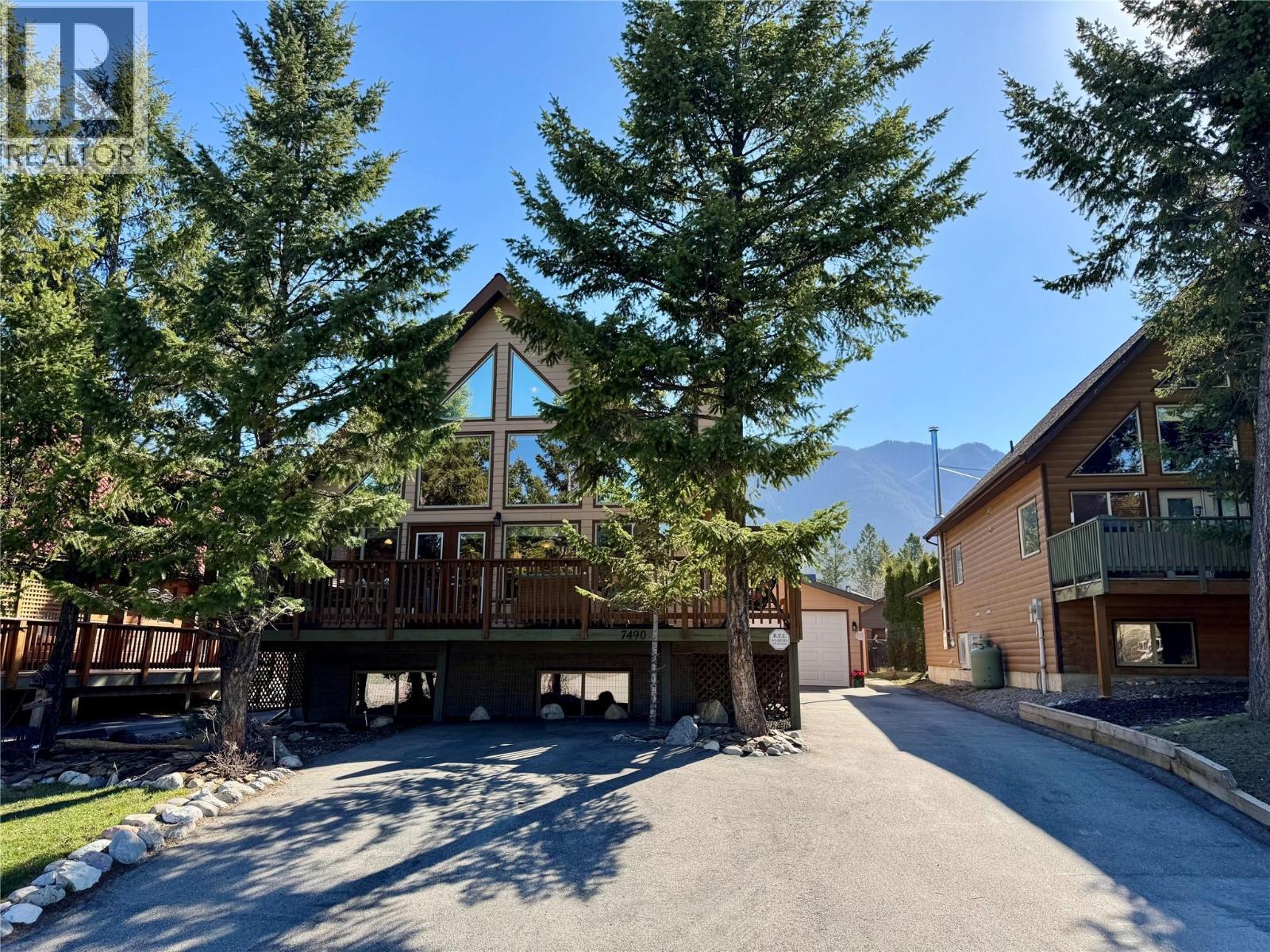 7490 Pine Cone Lane, Radium Hot Springs, British Columbia  V0A 1M0 - Photo 37 - 10384368