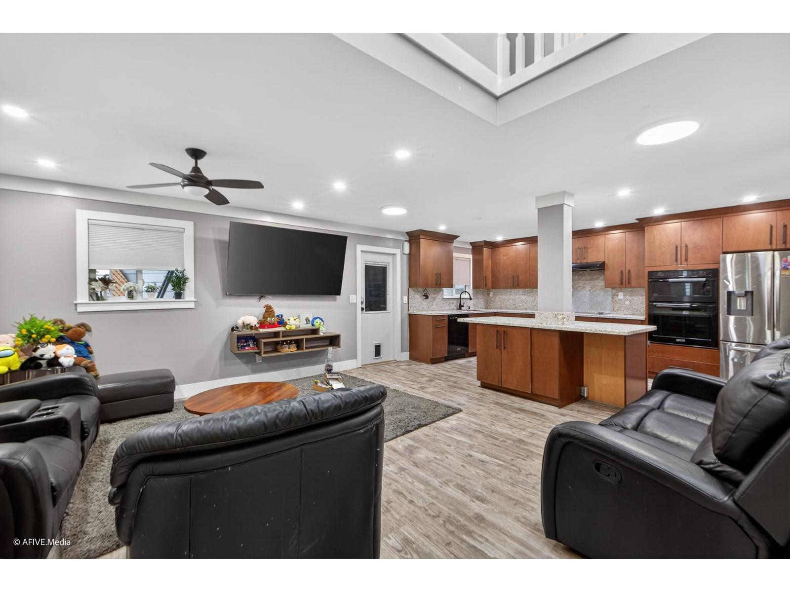 13812 65a Avenue, Surrey, British Columbia  V3W 9R8 - Photo 5 - R3115242