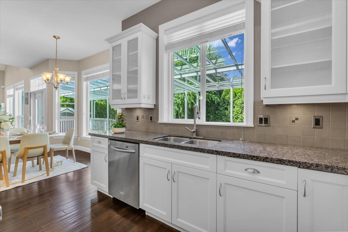 16261 25 Avenue, Surrey, British Columbia  V3Z 6S1 - Photo 8 - R3115197