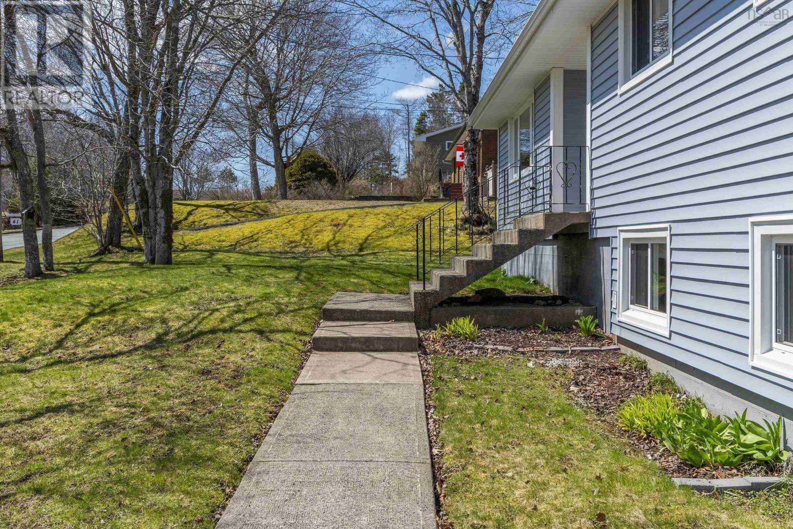 33 Rosewood Avenue, Timberlea, Nova Scotia  B3T 1C6 - Photo 3 - 202608528