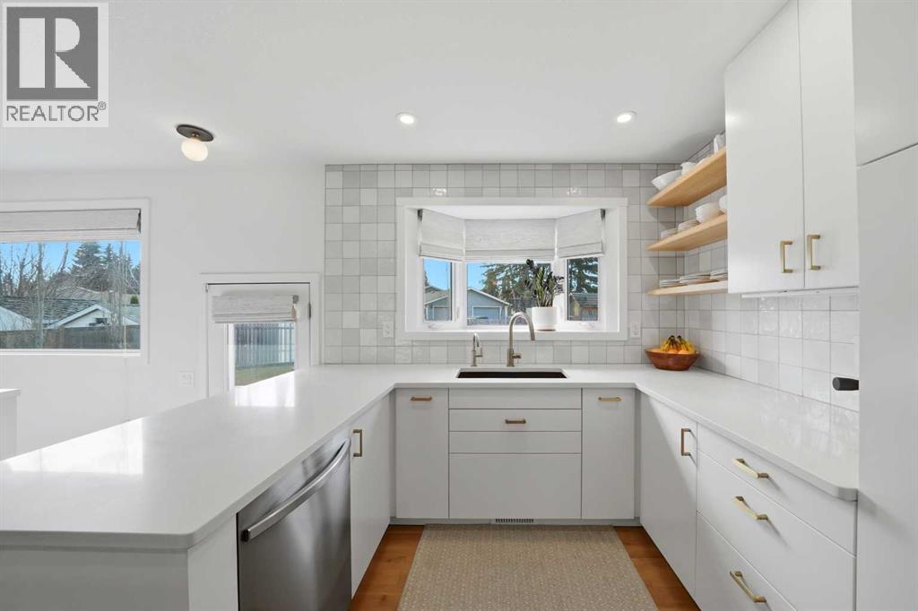 12 Stirling Close, Red Deer, Alberta  T4N 0A8 - Photo 14 - A2304214