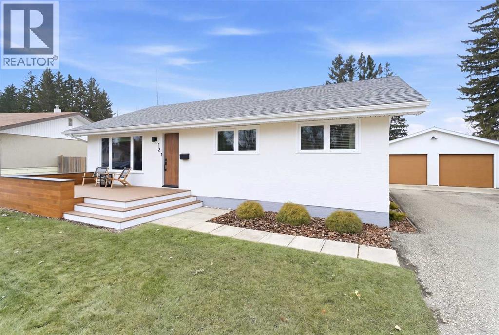 12 Stirling Close, Red Deer, Alberta  T4N 0A8 - Photo 2 - A2304214