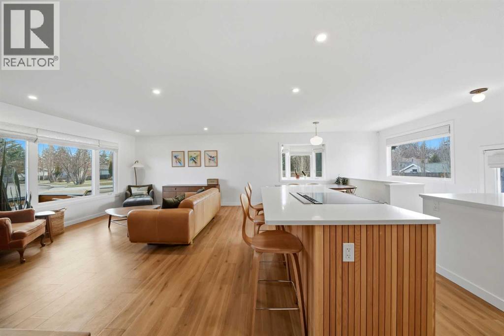 12 Stirling Close, Red Deer, Alberta  T4N 0A8 - Photo 8 - A2304214