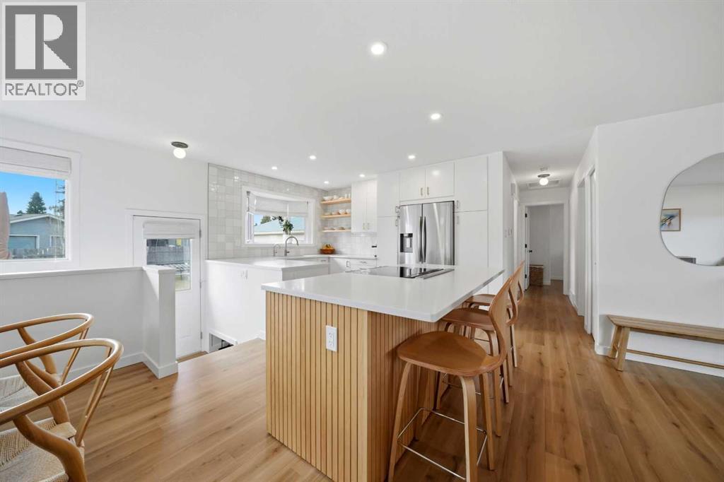 12 Stirling Close, Red Deer, Alberta  T4N 0A8 - Photo 9 - A2304214