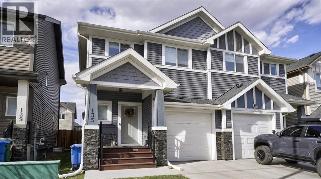 135 Reunion Loop Nw, Airdrie, Alberta  T4B 4J6 - Photo 3 - A2291091