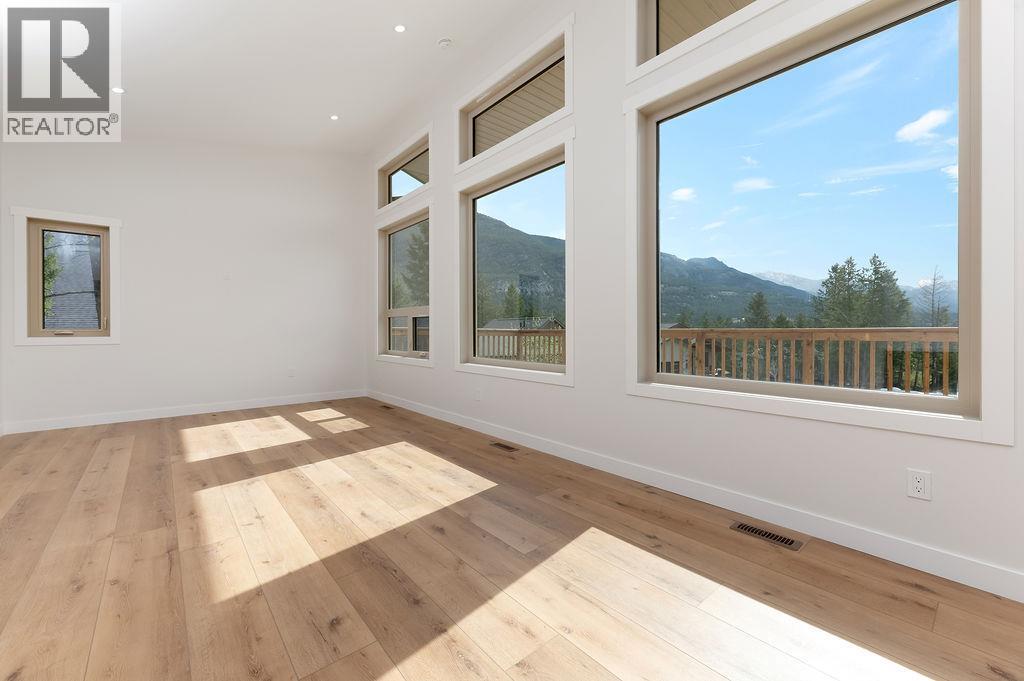 896 Copper Point Way, Windermere, British Columbia  V0A 1K3 - Photo 11 - 10384467