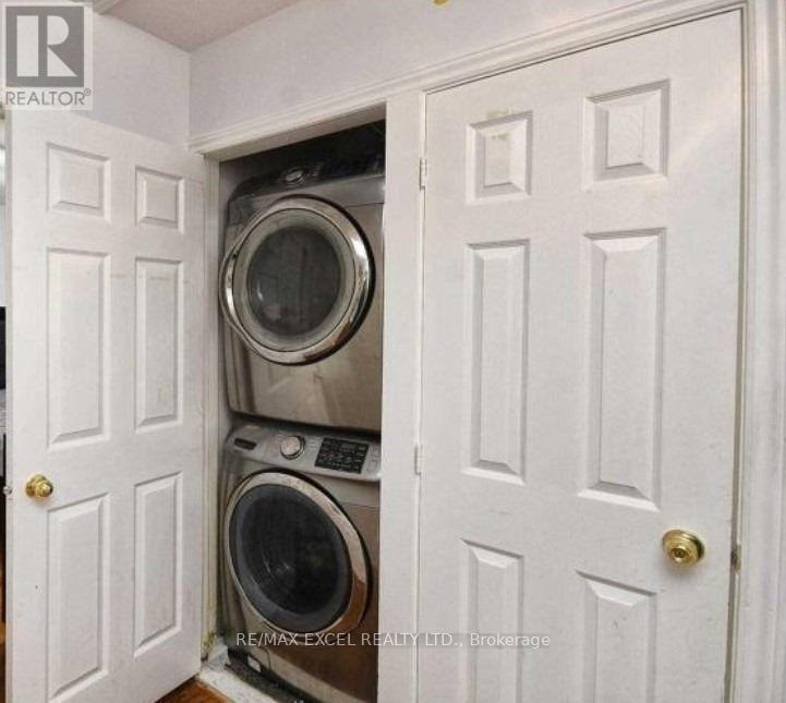 Upper - 155 Edmonton Drive, Toronto, Ontario  M2J 3X3 - Photo 15 - C13041066