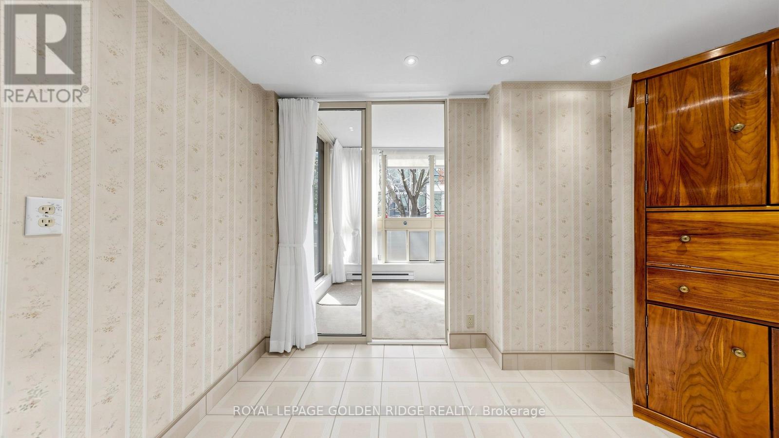 212 - 10 Kenneth Avenue, Toronto, Ontario  M2N 6K6 - Photo 13 - C13041116