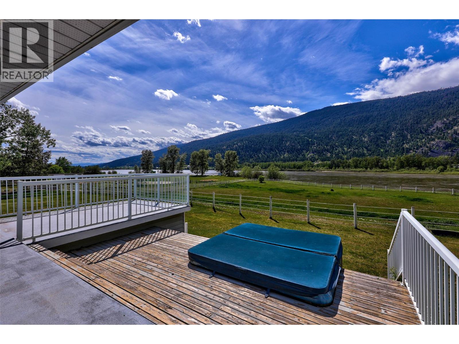 8717 Veteran Road, Kamloops, British Columbia  V0E 1Z2 - Photo 17 - 10384595