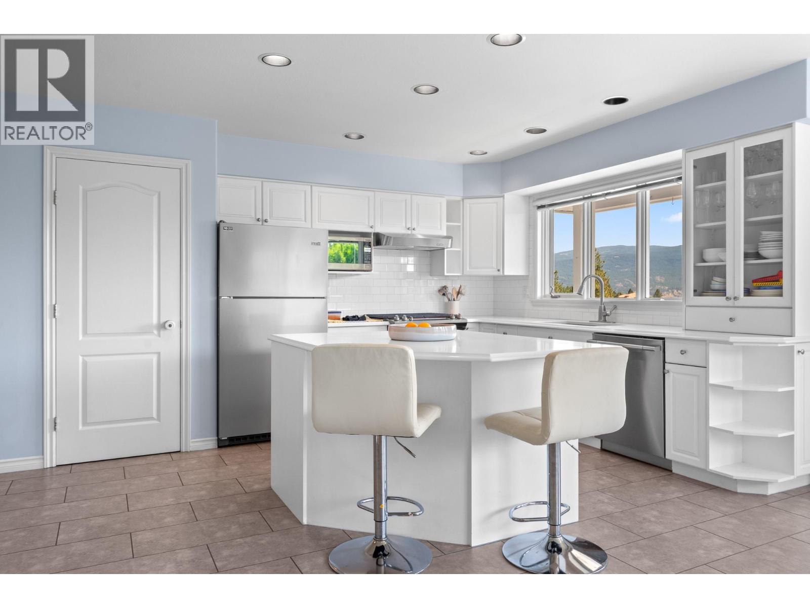 2455 Westwood Drive, Penticton, British Columbia  V2A 8Y8 - Photo 12 - 10384677