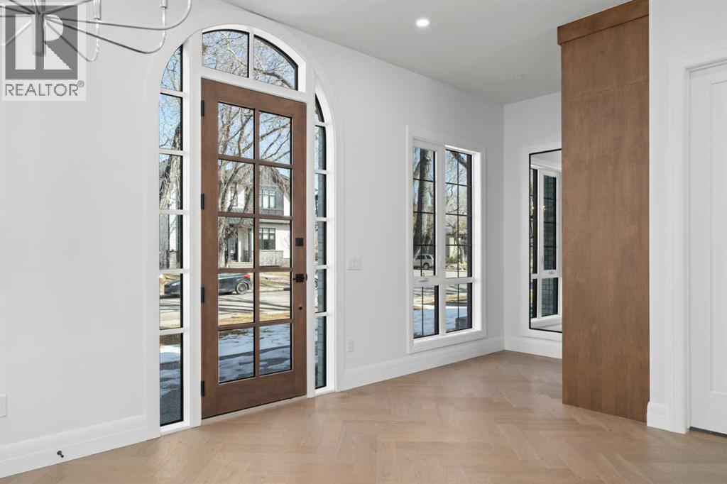 2407 4 Avenue NW, Calgary, Alberta  T2N 0P3 - Photo 2 - A2301518