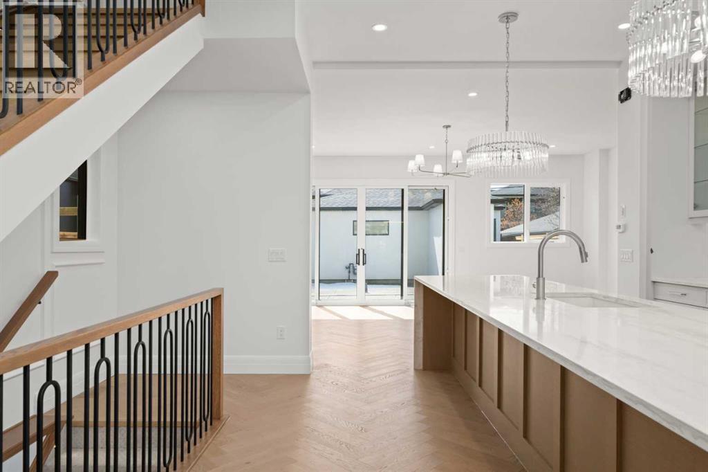 2407 4 Avenue NW, Calgary, Alberta  T2N 0P3 - Photo 12 - A2301518