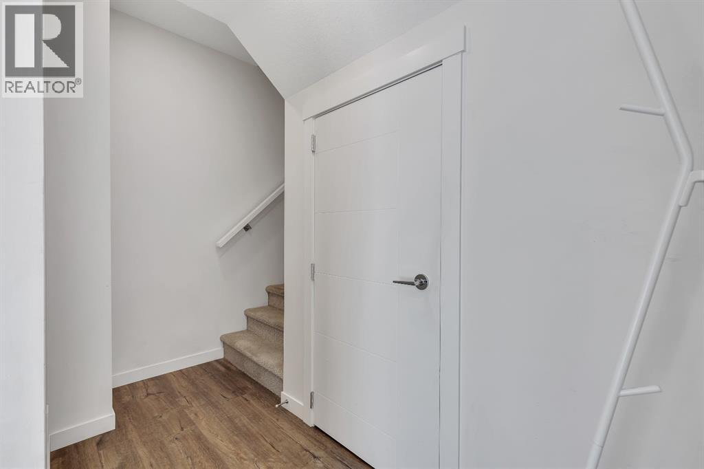 516 Greenbriar Common NW, Calgary, Alberta  T3B 6J3 - Photo 12 - A2302025