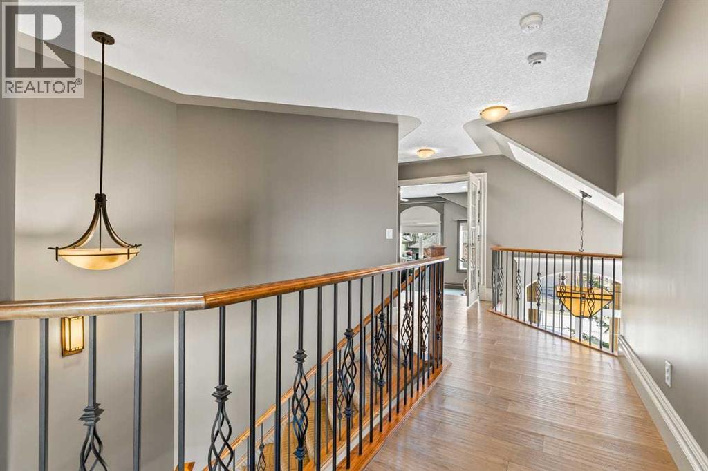 7 Royal Ridge Terrace Nw, Calgary, Alberta  T3G 5Y9 - Photo 21 - A2303068