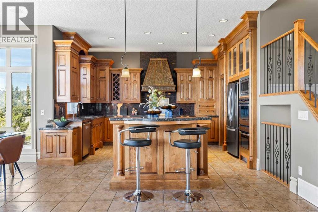 7 Royal Ridge Terrace Nw, Calgary, Alberta  T3G 5Y9 - Photo 12 - A2303068