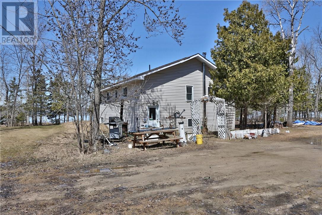 30 Grandor, Kagawong, Ontario