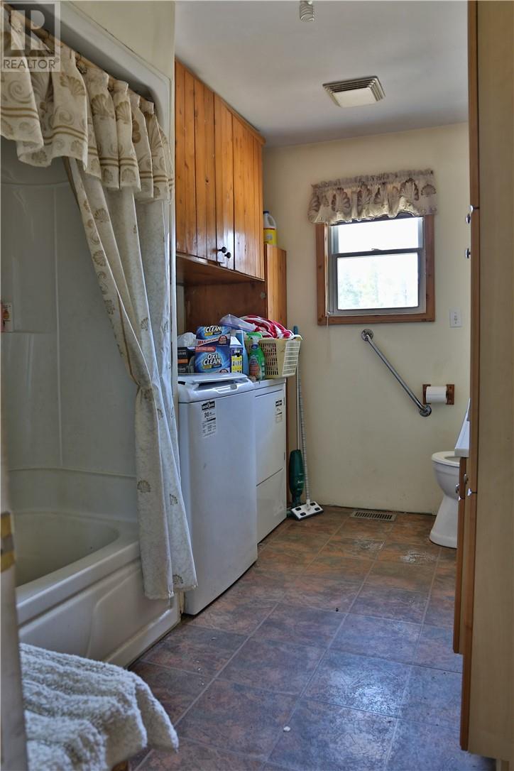 30 Grandor, Kagawong, Ontario  P0P 1J0 - Photo 11 - 2127276