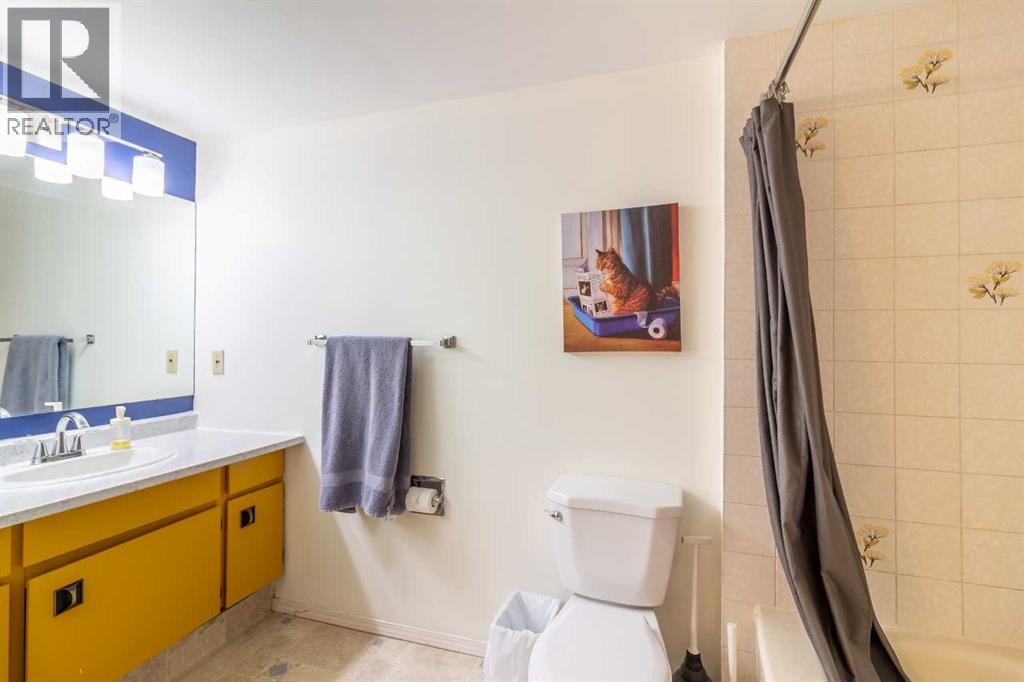 110, 65 Temple Blvd W, Lethbridge, Alberta  T1K 5M2 - Photo 15 - A2304898