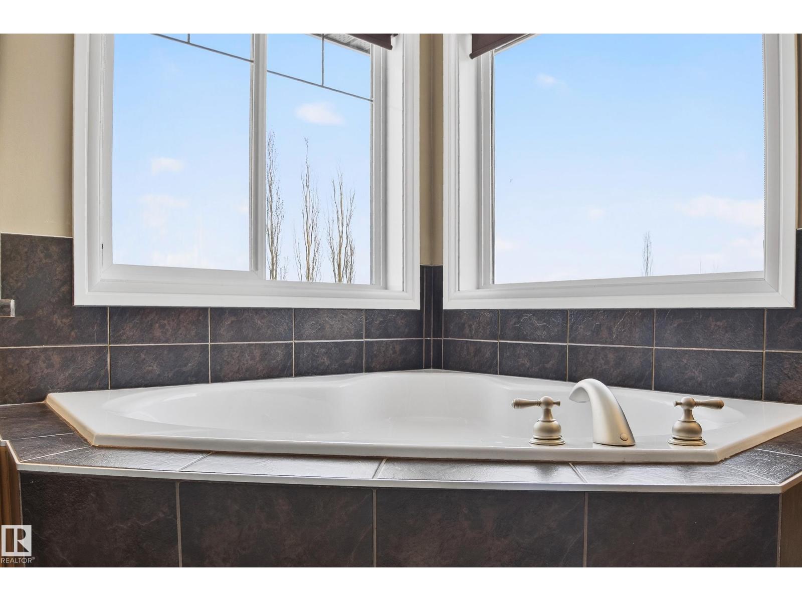 8477 Sloane Cr Nw, Edmonton, Alberta  T6R 0L2 - Photo 38 - E4484022