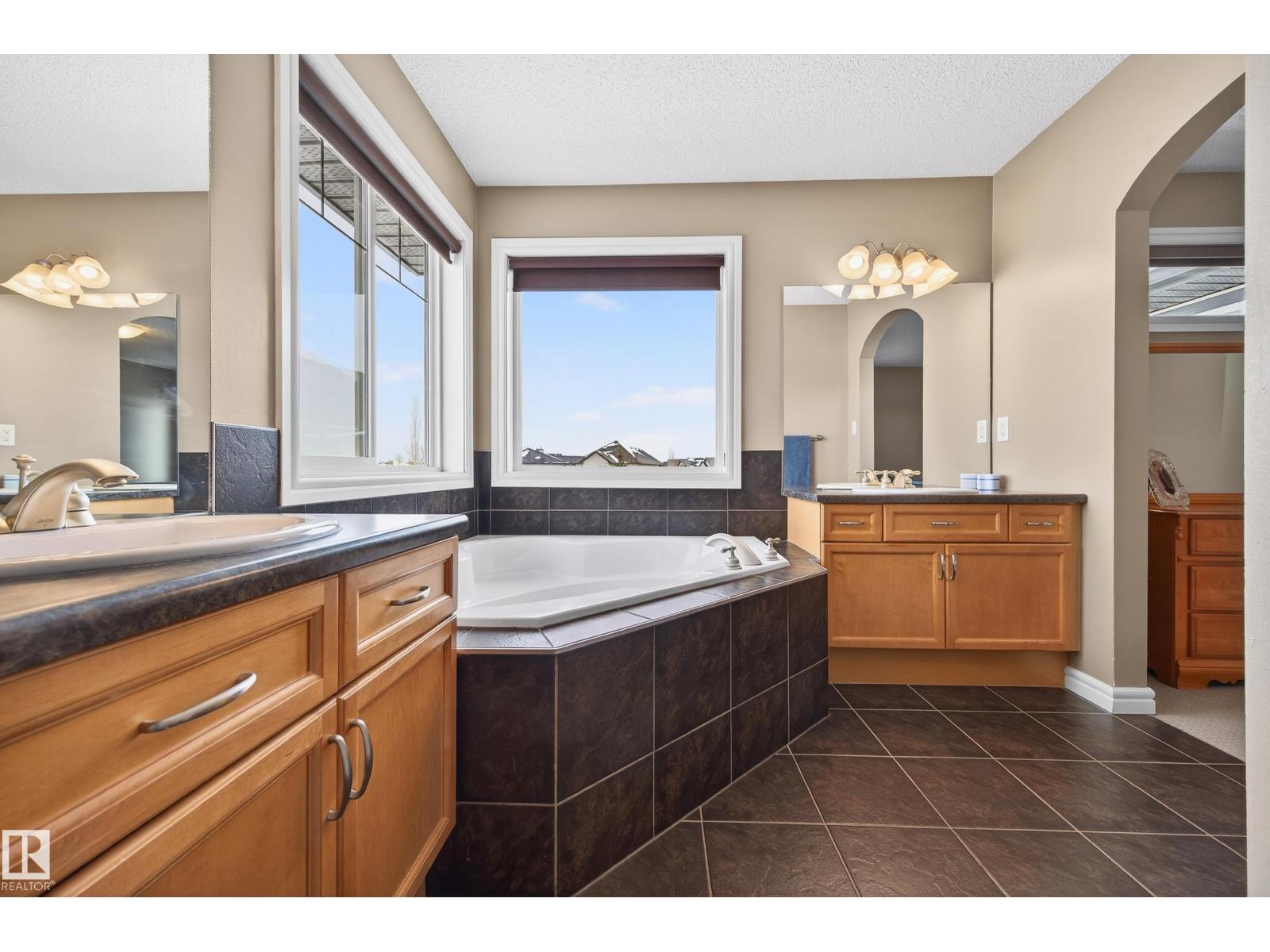 8477 Sloane Cr Nw, Edmonton, Alberta  T6R 0L2 - Photo 36 - E4484022