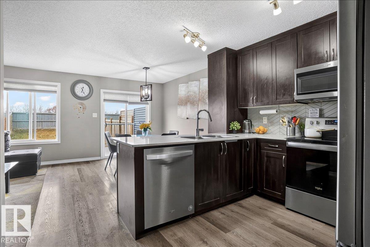 559 Ebbers Wy Nw, Edmonton, Alberta  T5Y 3T8 - Photo 12 - E4484034