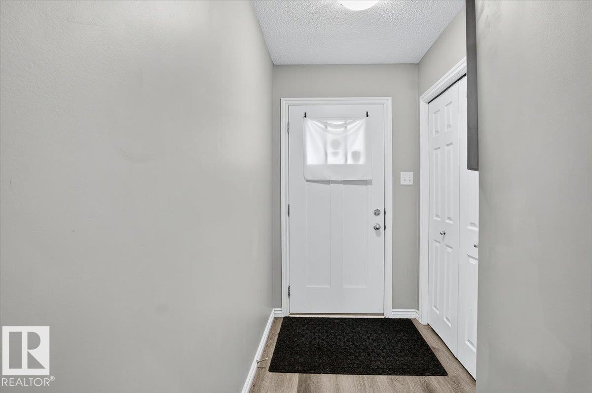 559 Ebbers Wy Nw, Edmonton, Alberta  T5Y 3T8 - Photo 9 - E4484034