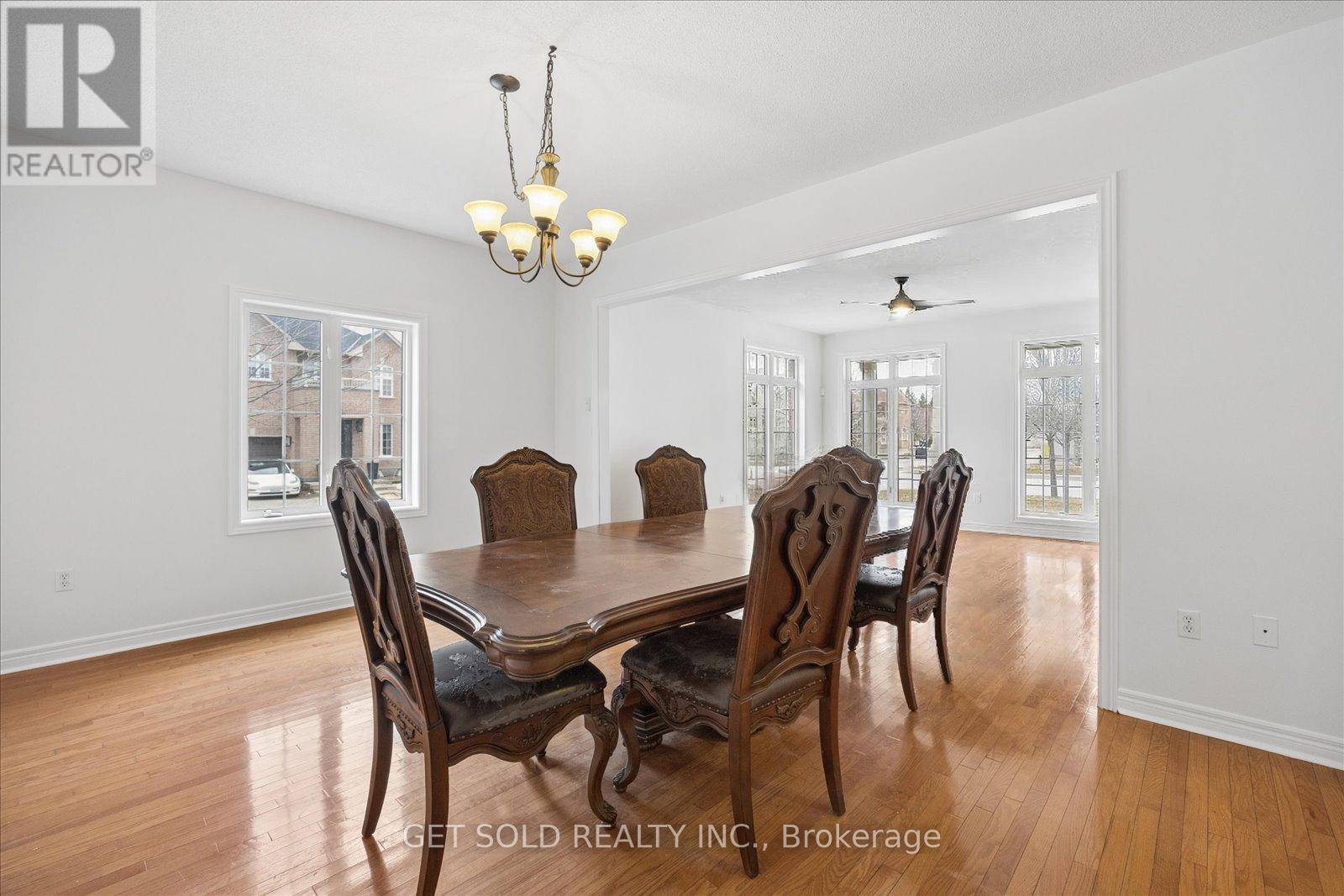 16 Deerchase Road, Brampton, Ontario  L6P 2L4 - Photo 14 - W13041140