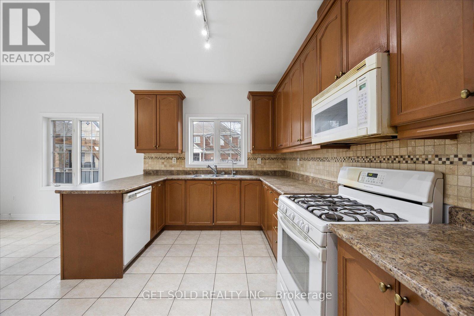 16 Deerchase Road, Brampton, Ontario  L6P 2L4 - Photo 21 - W13041140