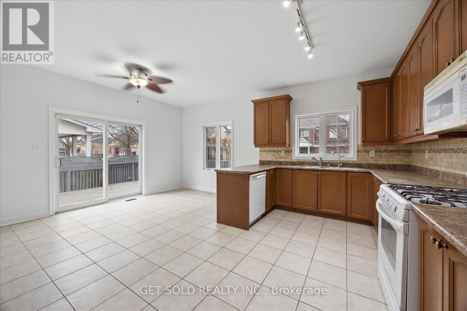 16 Deerchase Road, Brampton, Ontario  L6P 2L4 - Photo 22 - W13041140