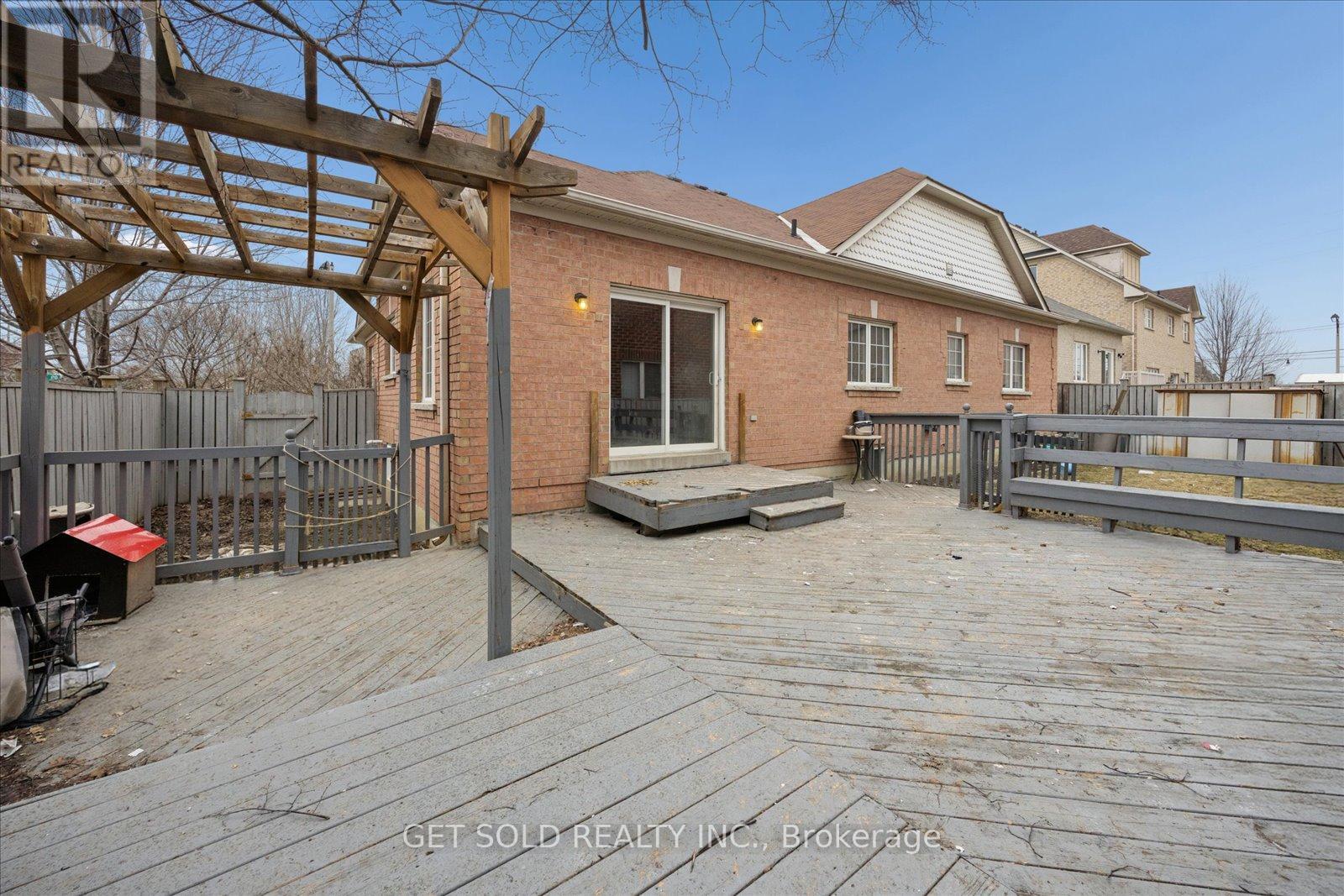 16 Deerchase Road, Brampton, Ontario  L6P 2L4 - Photo 43 - W13041140