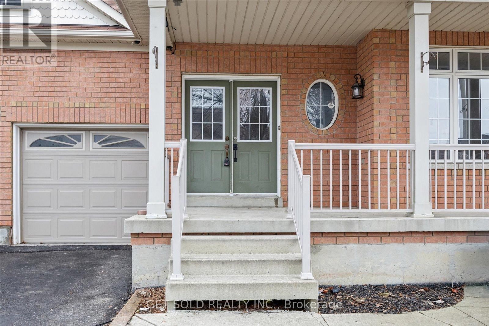 16 Deerchase Road, Brampton, Ontario  L6P 2L4 - Photo 6 - W13041140